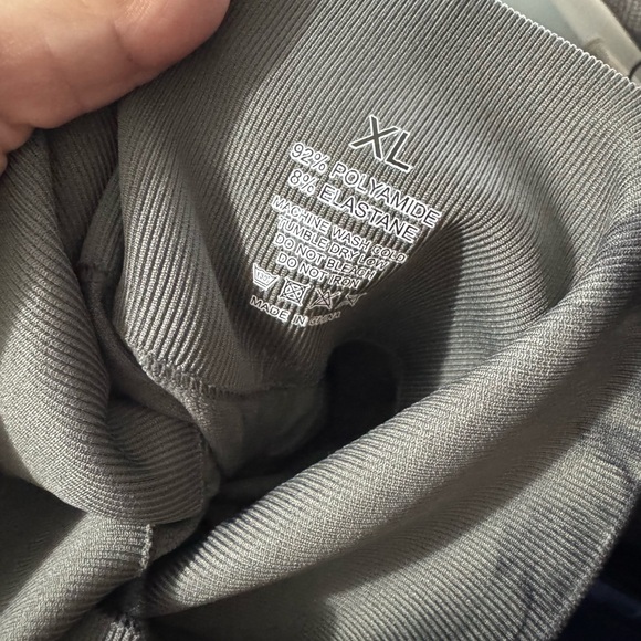 New with NO tags Tie-dye leggings size XL all 4 pcs incl in price. - Picture 2 of 3